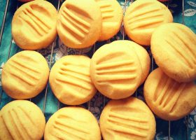 طريقة عمل بسكويت بالكاسترد