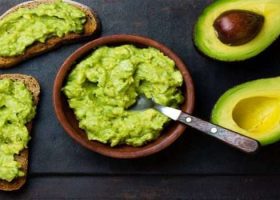 طريقة عمل متبل الأفوكادو بالزبادي