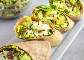 طريقة عمل رولات الدجاج والأفوكادو