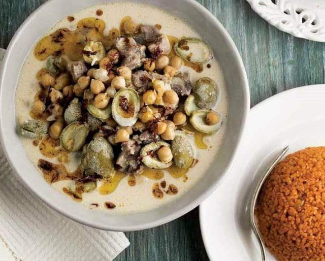 طريقة عمل اللوز الأخضر باللبن