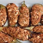 طريقة عمل باذنجان محشي لحم بصوص الطماطم بالفرن