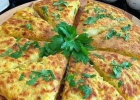 طريقة عمل فطيرة البطاطس والبصل