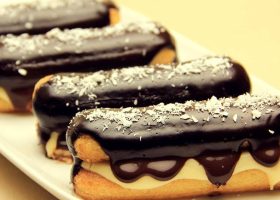 طريقة عمل الاكلير كيك