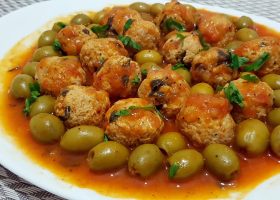 طريقة عمل طاجين الكفتة الجزائري بالفطر