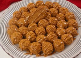 طريقة عمل حلى كرات اللوتس بثلاث مكونات