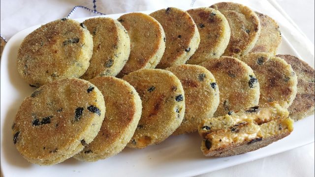 طريقة عمل الحرشة بالزيتون والجبن