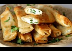 طريقة عمل بوراك بالسبانخ والجبن