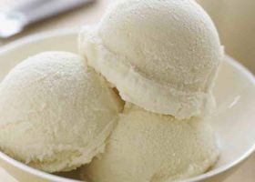 طريقة عمل الايس كريم بالمنزل بدون ماكينة