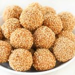 طريقة عمل كرات السمسم بالدبس