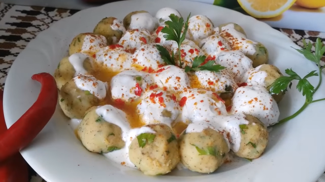 طريقة عمل كرات البطاطس بالزبادي