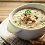 طريقة عمل شوربة المشروم و السجق