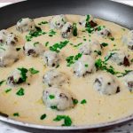 طريقة عمل كرات اللحم بالصوص الإيطالي