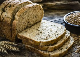 طريقة عمل خبز بذور عباد الشمس