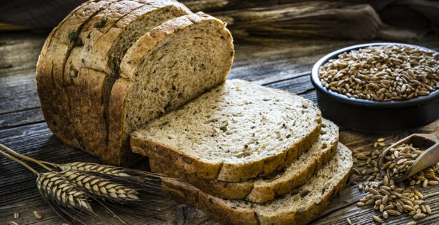 طريقة عمل خبز بذور عباد الشمس