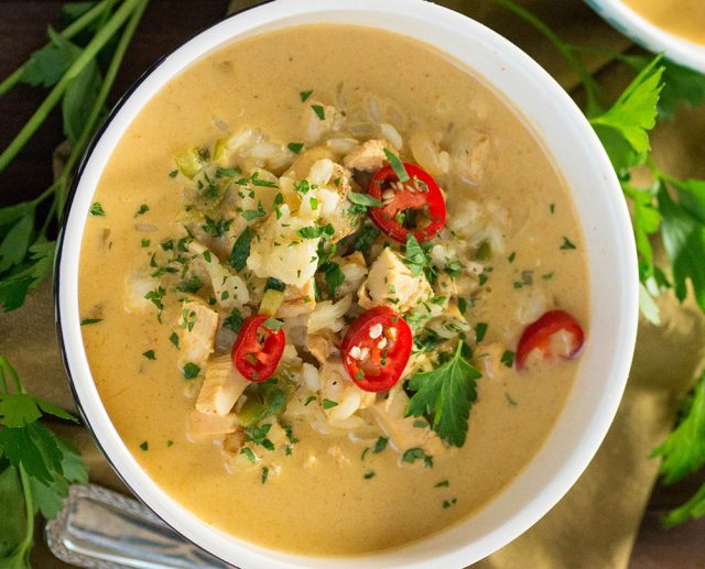 طريقة عمل شوربة جوز الهند التايلندية