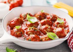 طريقة عمل كرات اللحم مع المارينارا صوص دايت