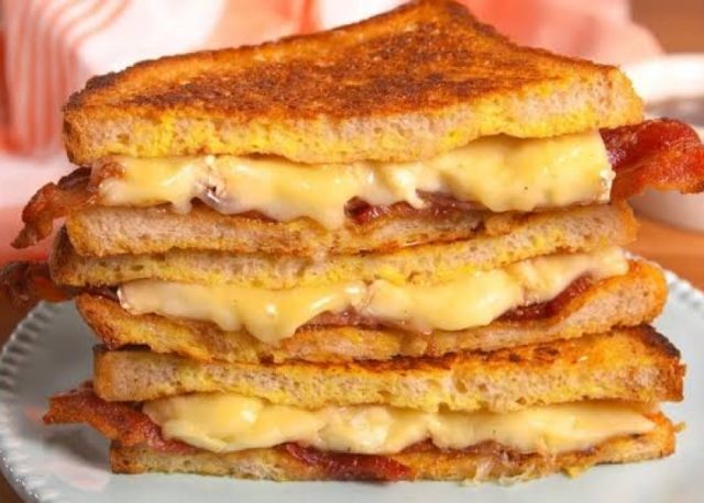 طريقة عمل مافنز الفرنش توست بالجبنة