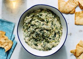 طريقة عمل تغميسة السبانخ الحارة المكسيكية