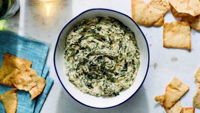 طريقة عمل تغميسة السبانخ الحارة المكسيكية