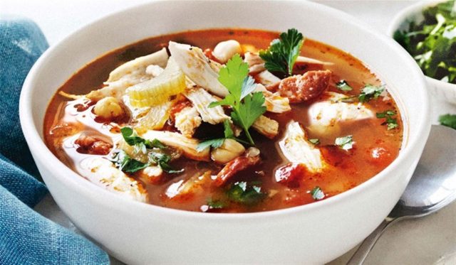 طريقة عمل شوربة الدجاج المكسيكية