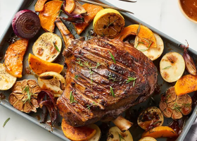 طريقة عمل فخد خروف مشوي بالثوم والروزماري