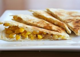 طريقة عمل كاساديا الكوسة بالذرة