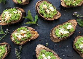 طريقة عمل التوست بالبازيلا المهروسة والنعناع