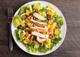 طريقة عمل سلطة الدجاج بالبرتقال