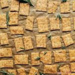 طريقة عمل كراكرز سهل