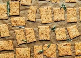 طريقة عمل كراكرز سهل