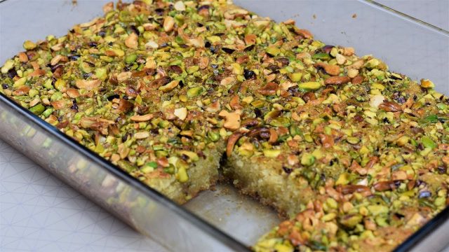 طريقة عمل هريسة بالمكسرات