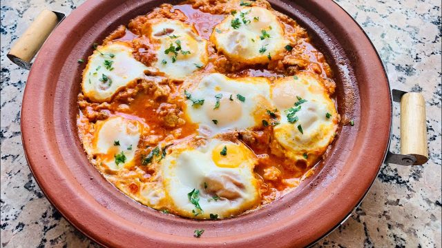 طريقة عمل طاجين الكفتة بالبيض