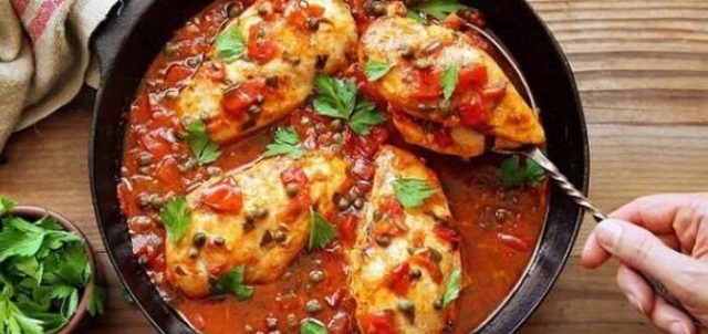 طريقة عمل دجاج بالبارميزان وصلصة المارينارا