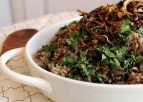 طريقة عمل مجدرة بالأرز