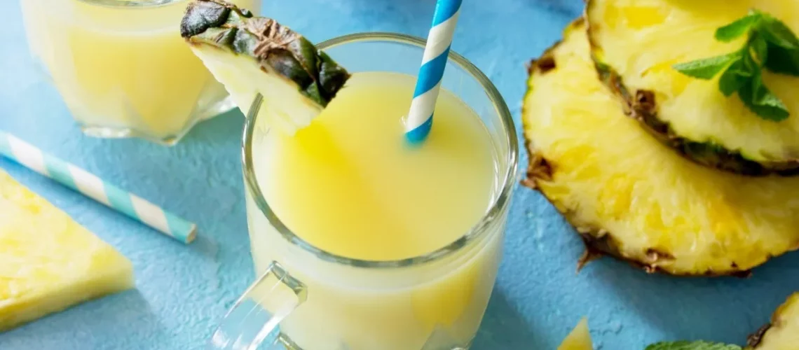 طريقة عمل عصير الأناناس بالليمون وقصب السكر