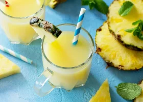 طريقة عمل عصير الأناناس بالليمون وقصب السكر
