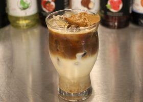 طريقة عمل لاتيه القهوة الباردة باللوتس