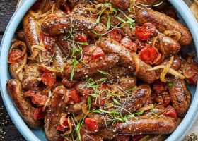 طريقة عمل أصابع النقانق بالبصل