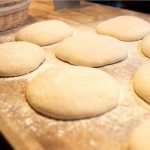 طريقة عمل عجينه الخبز في المنزل