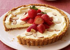 طريقة عمل تارت الفراولة بالكاسترد