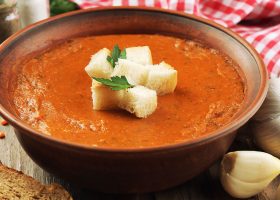 طريقة عمل شوربة العدس بالكركم