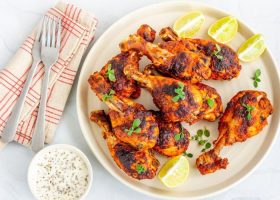 طريقة عمل دجاج محمر بالثوم والكزبرة للرجيم