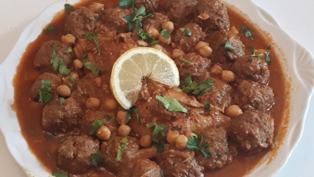 طريقة عمل مثوم جزائري بالمرق الأحمر