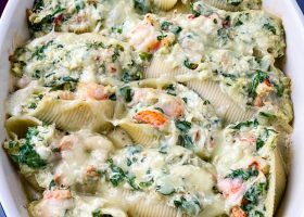 طريقة عمل مكرونة الأصداف بالبشاميل