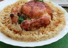 طريقة عمل دجاج مع الأرز محمر في الفرن