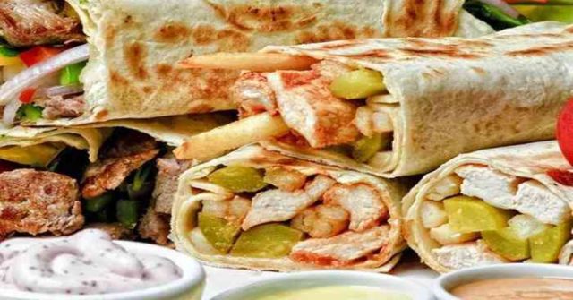 طريقة عمل ساندويش شاورما الدجاج بدبس الرمان