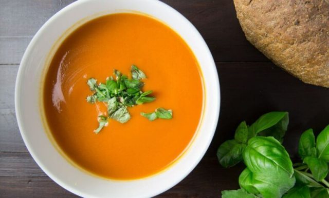 طريقة عمل شوربة العدس بالجزر للرجيم