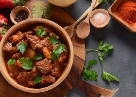 طريقة عمل طاجن عكاوي بالبطاطس