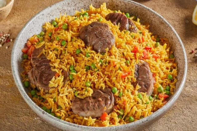 طريقة عمل أرز مع تكا لحم الخروف