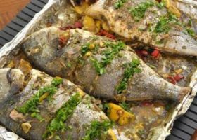 طريقة عمل سمك مشوي بالبقدونس